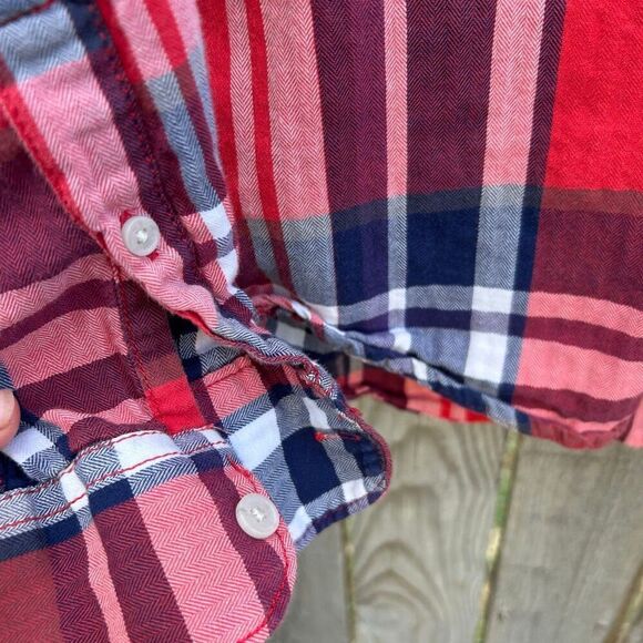 Urban Pipeline flannel checkered long sleeve size small - Picture 2 of 6